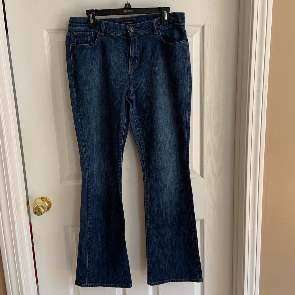 Dark Wash Bootcut Jeans in Size 10